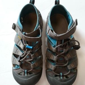 Keen Waterproof Kids Shoes Sz 5 Grey Bungee Hiking Water Shoes Breathable
